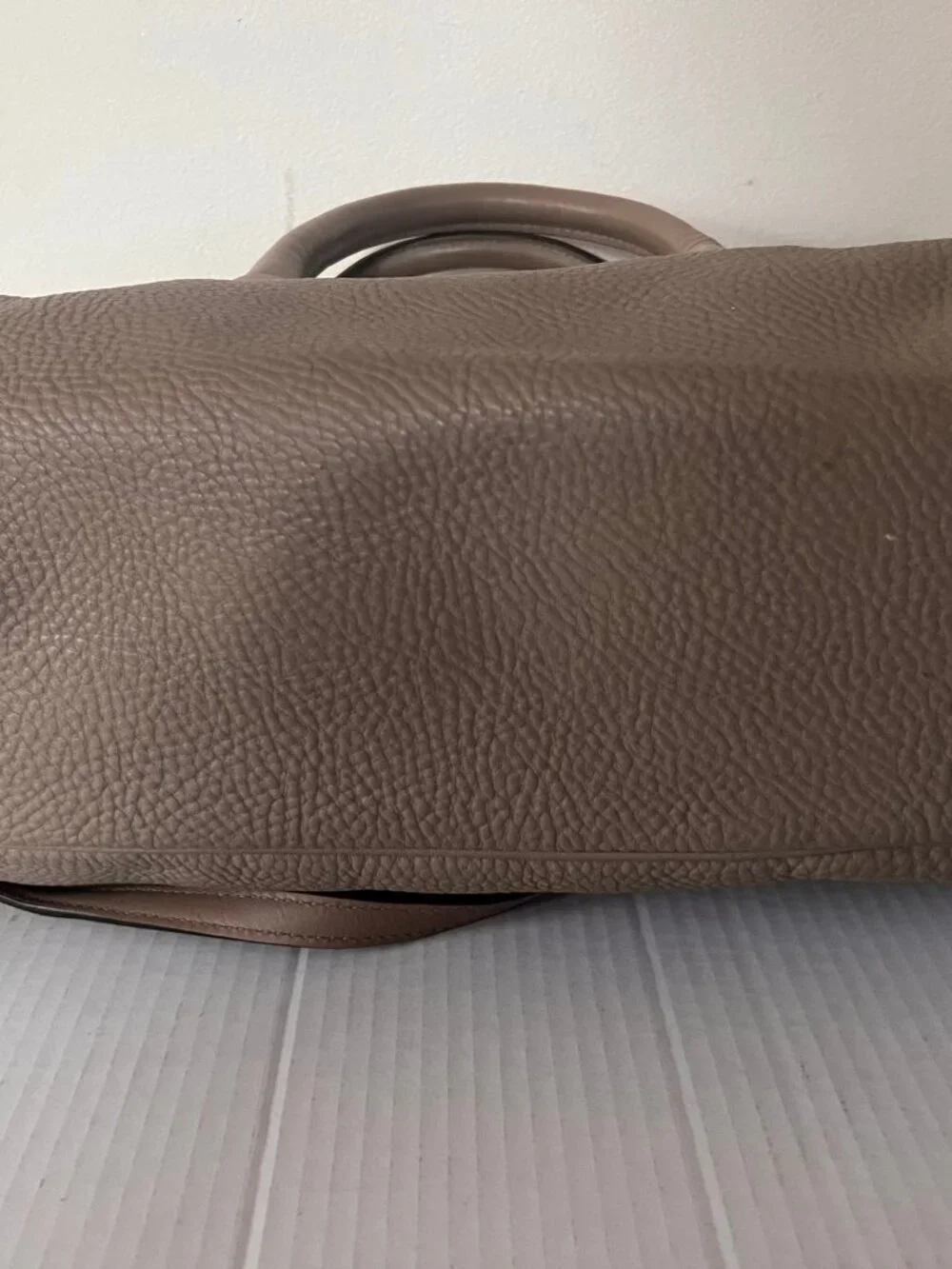 Y2K MARC BY MARC JACOBS HALF PIPE DUFFLE PEBBLE LEATHER SATCHEL BAG TAUPE